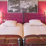 De La Lesse Hotel Celles (Namur)