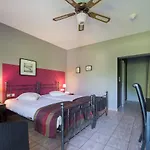 De La Lesse Hotel Celles (Namur)