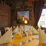 De La Lesse Hotel