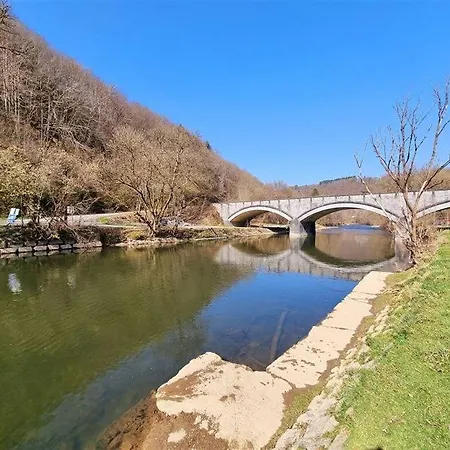 De La Lesse Hotel Celles (Namur)