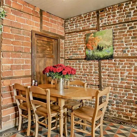 De La Lesse Otel Celles (Namur)