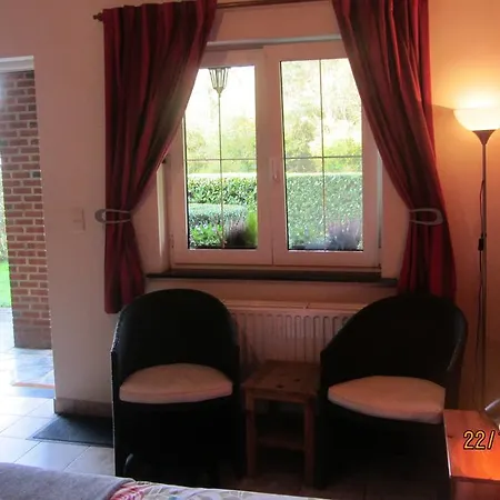 De La Lesse Hotel Celles (Namur)