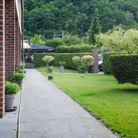 De La Lesse 3* Celles (Namur)