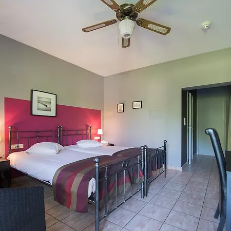 De La Lesse Hotel Celles (Namur)
