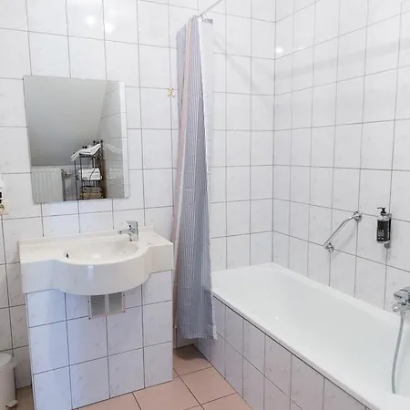 Hotel De La Lesse Celles (Namur)