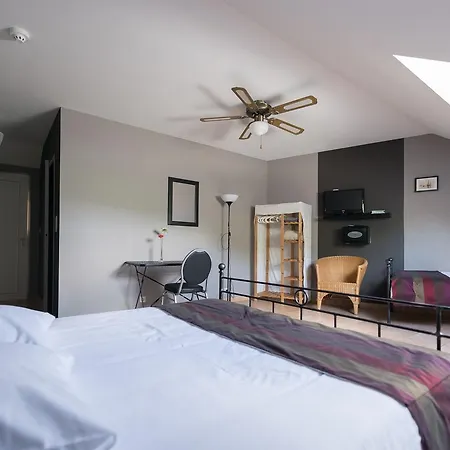 De La Lesse Hotel Celles (Namur)