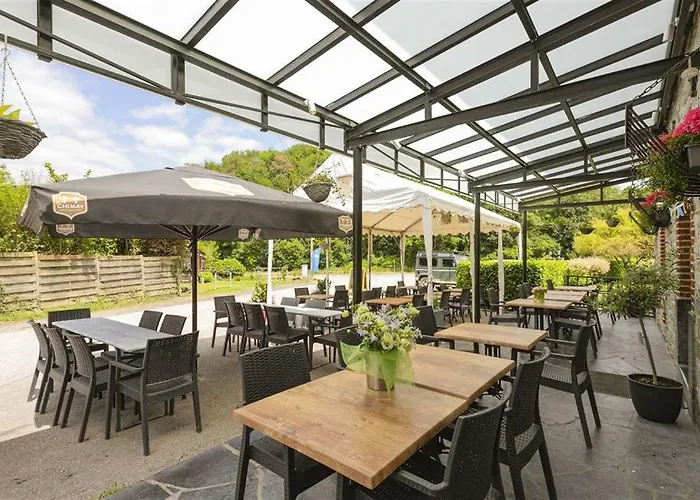 De La Lesse 3* Celles (Namur)