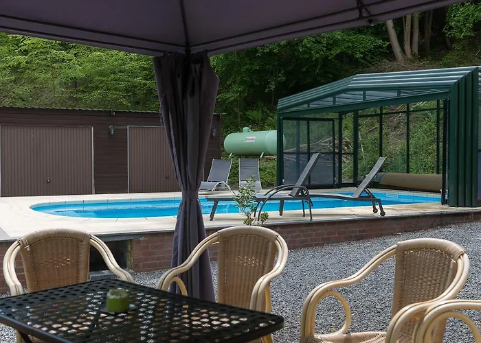 De La Lesse 3* Celles (Namur)